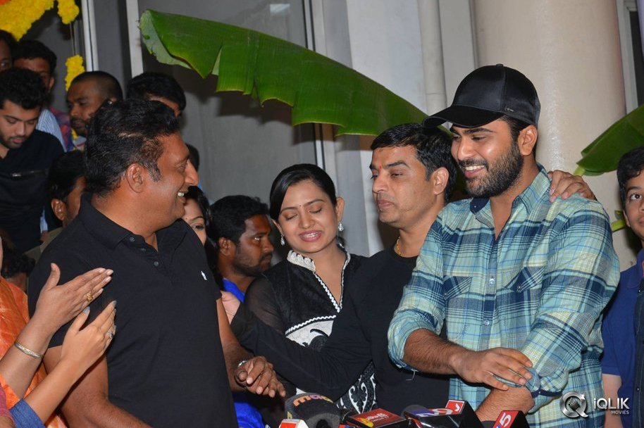 Shatamanam-Bhavati-Movie-Special-Screening-at-Prasad-Labs